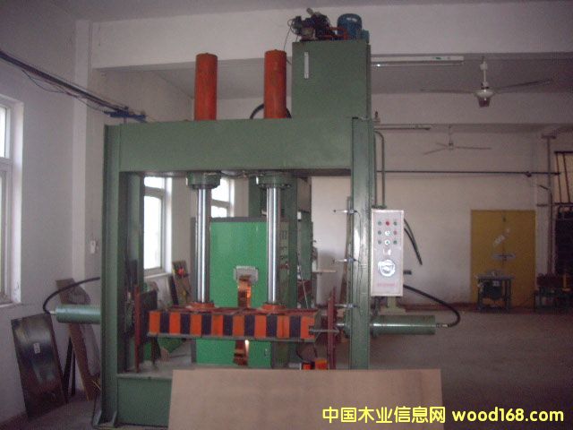 ���򉺙C��Ԕ����B