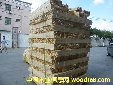 �񷽗l��Ư��������A����Ԕ����B