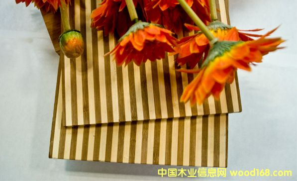 ���R�y���