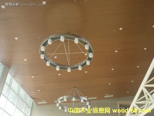 ���(y��ng)�G��ľ�w�F(xi��n)�Gɫ�W�\(y��n)�����ĊW�\(y��n)