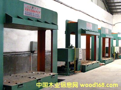 �A(y��)���C