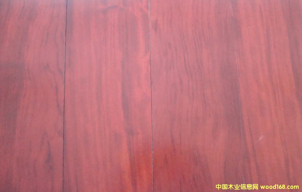 �ϻ����L(zh��ng)���ذ�