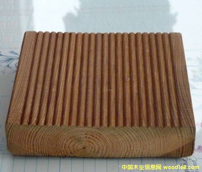 �����ɫ����ľ��Ԕ����B