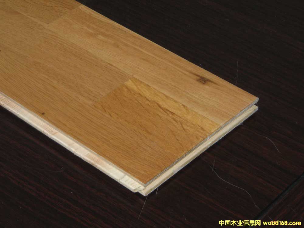 ���ӌ�(sh��)ľ��(f��)�ϵذ����ϵ�Ԕ��(x��)��B