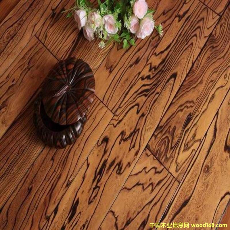 ���ӌ�(sh��)ľ��(f��)��ϵ��LG-7704