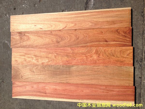 �ϓ뻨��ľ�ذ��Ԕ����B