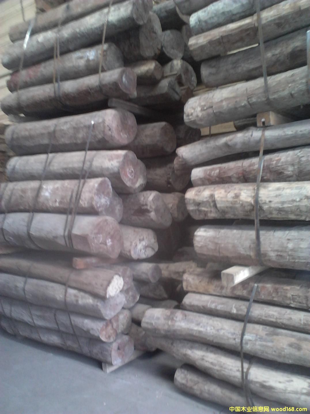 �Ჴ����̴