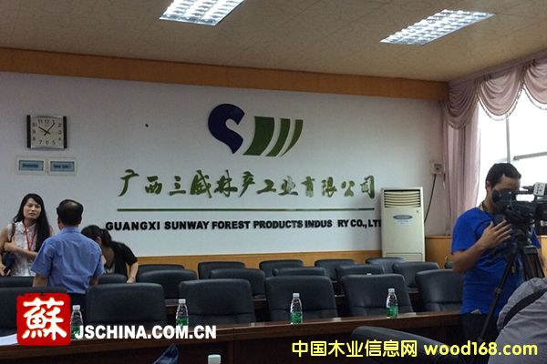 ���M(j��n)�V�������֮a(ch��n) ��ԭ��ľ���D(zhu��n)���Ʒľ��