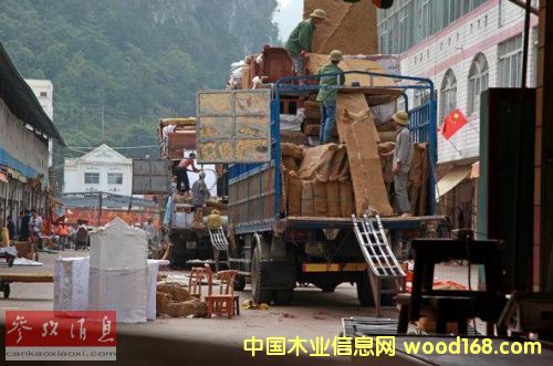 ����Խ߅���ďV����կ�����˂�����ж�d��(j��ng)�^��ӹ����b�õļtľ