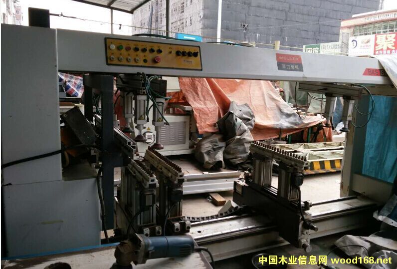 �A��B4S�����@