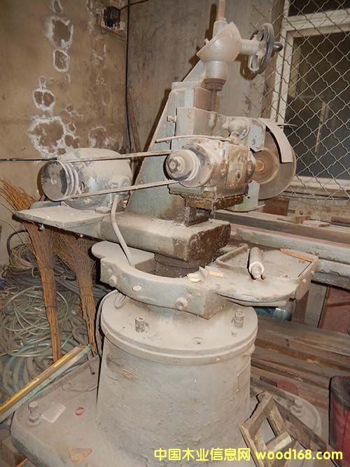 �ձ�ĥ���C