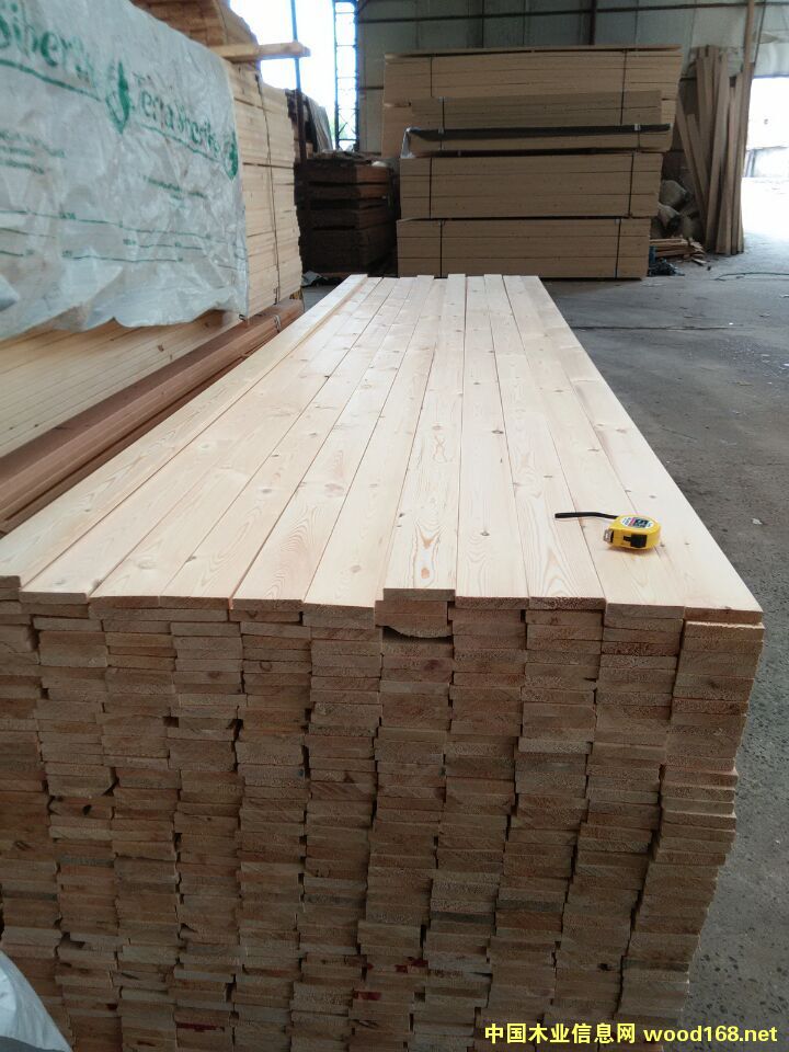 ��ľ����