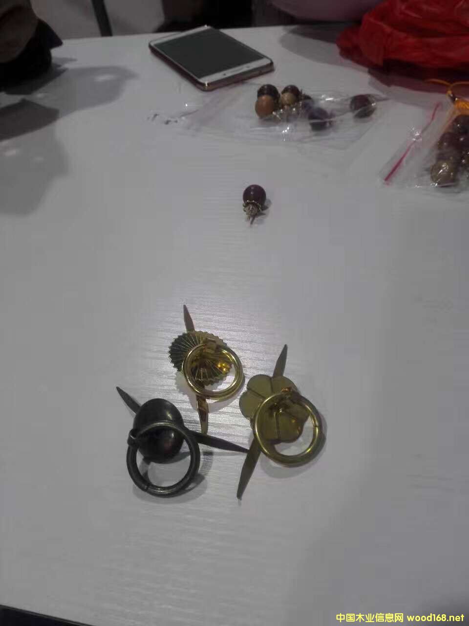 ���~��С�������