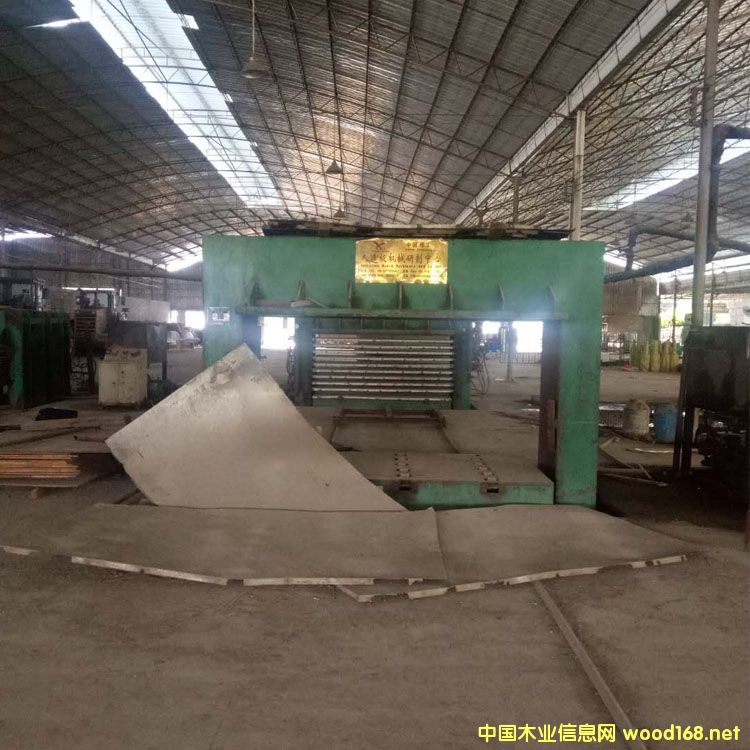 �ɝ��̹��a(ch��n)4*8�߶����ω�ʽ�䉺�C(j��)