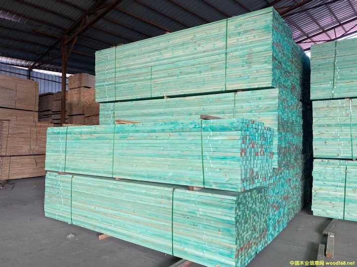 ��ľ����